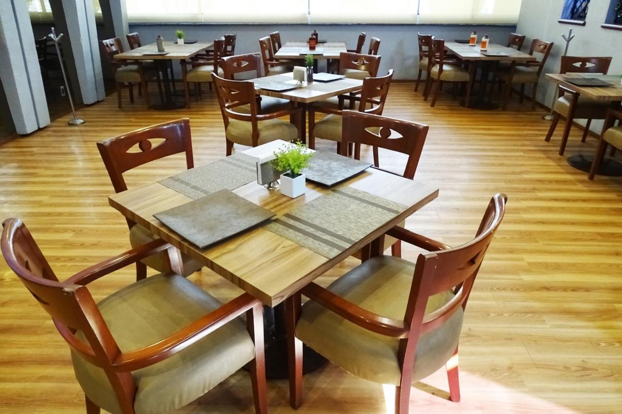 Hotel Oslo Meksyk Zewnętrze zdjęcie