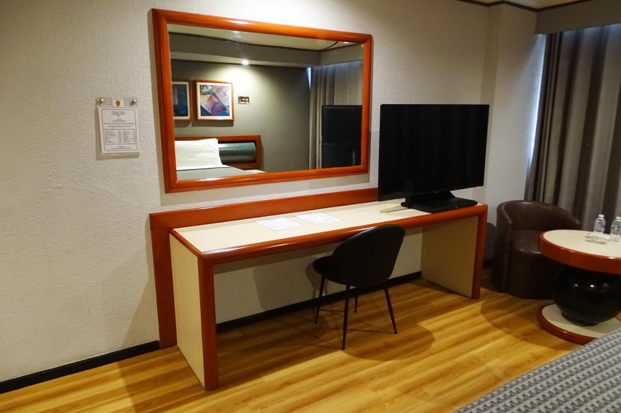 Hotel Oslo Meksyk Zewnętrze zdjęcie